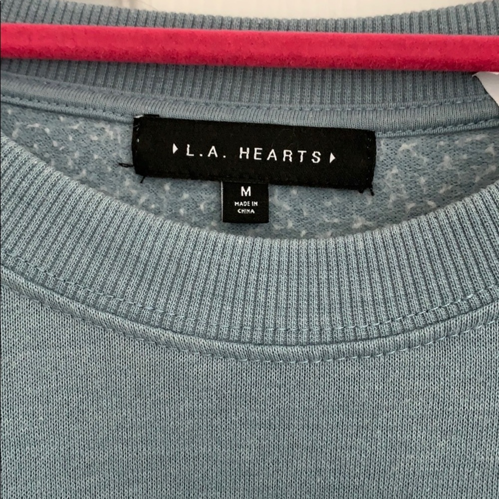 Cropped sweatshirt! - Picture 2 of 4